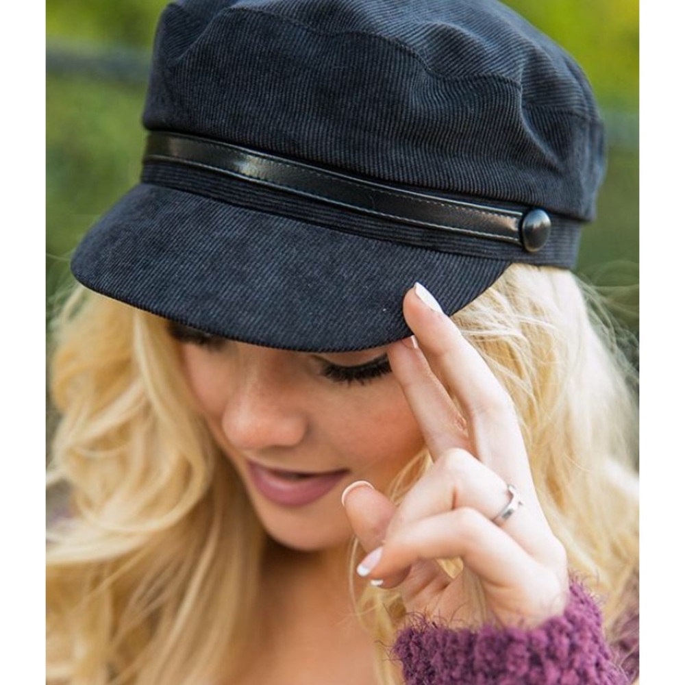Black cabbie hat